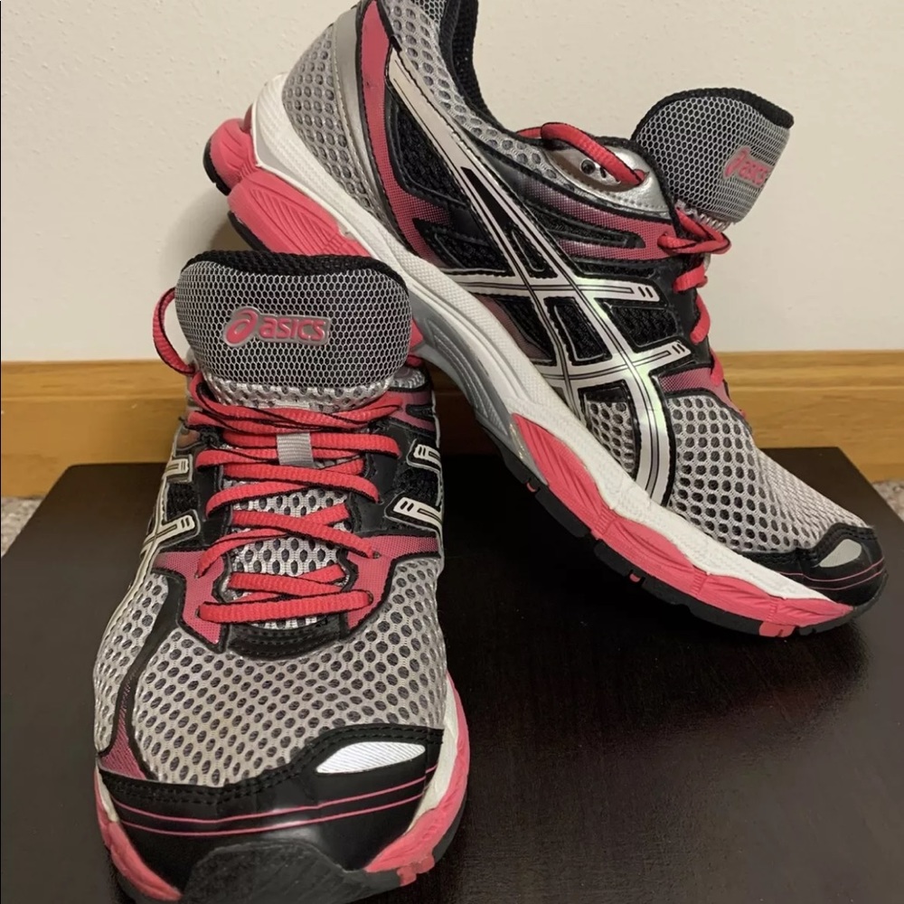 Asics Women's Gel-Cumulus 14  Running Shoes Sz 9